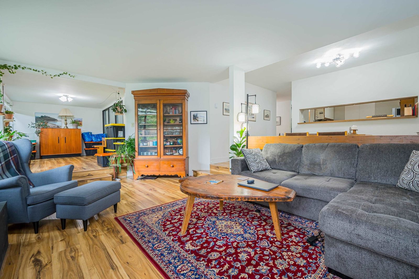 Listing Image 10