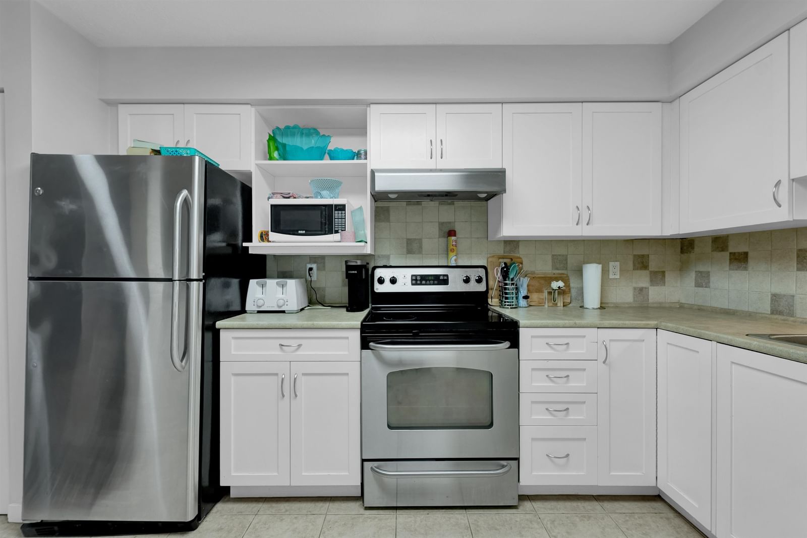 Listing Image 5