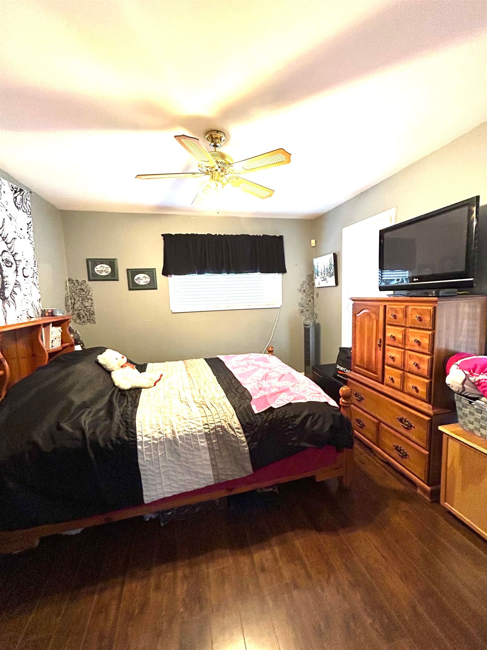 Listing Image 8
