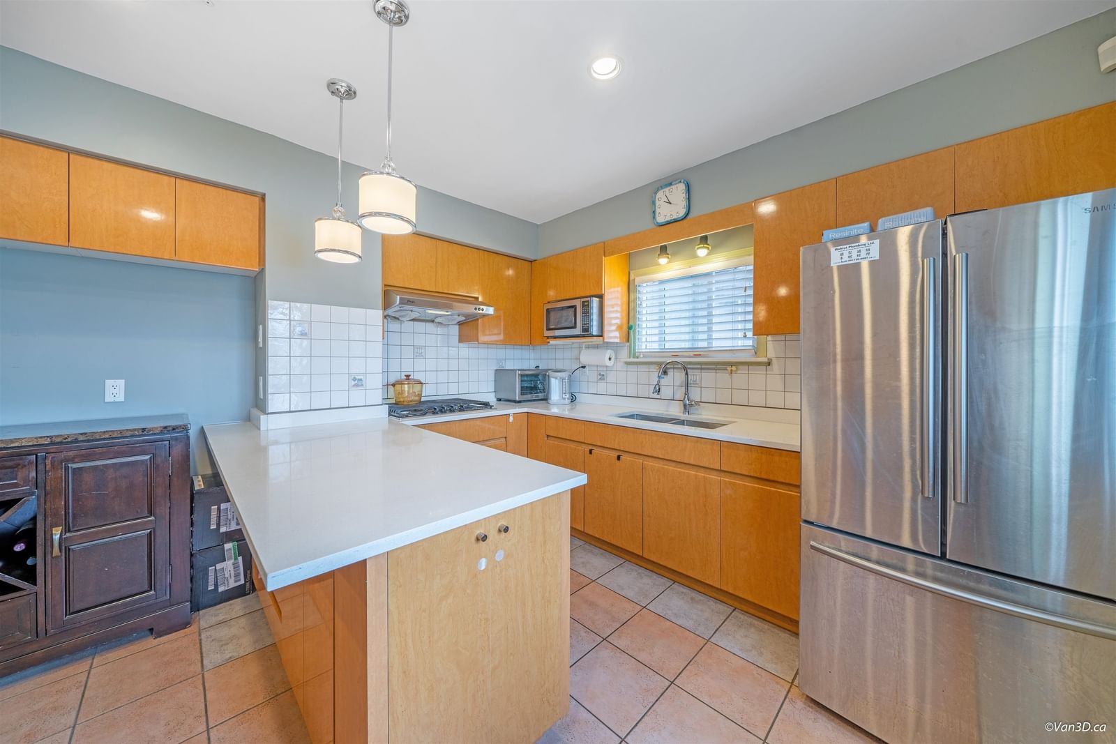 Listing Image 8