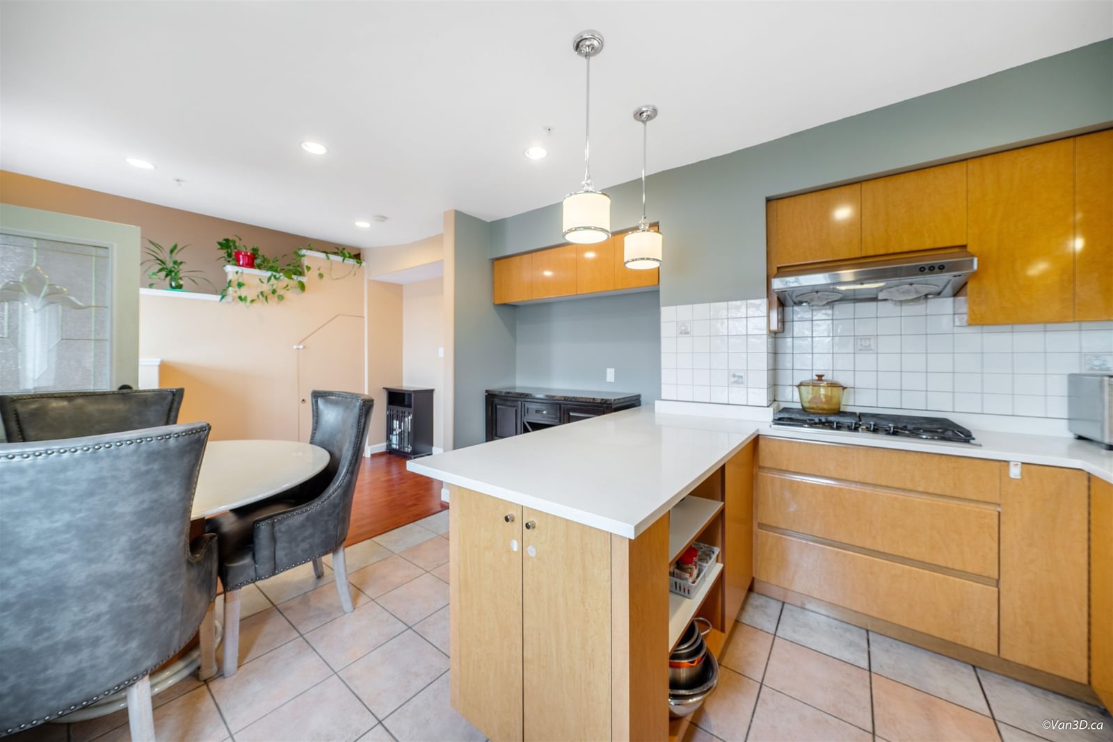 Listing Image 9