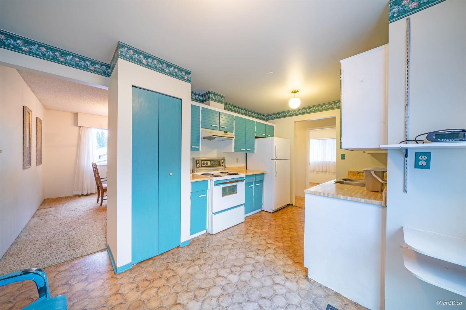 Listing Image 12