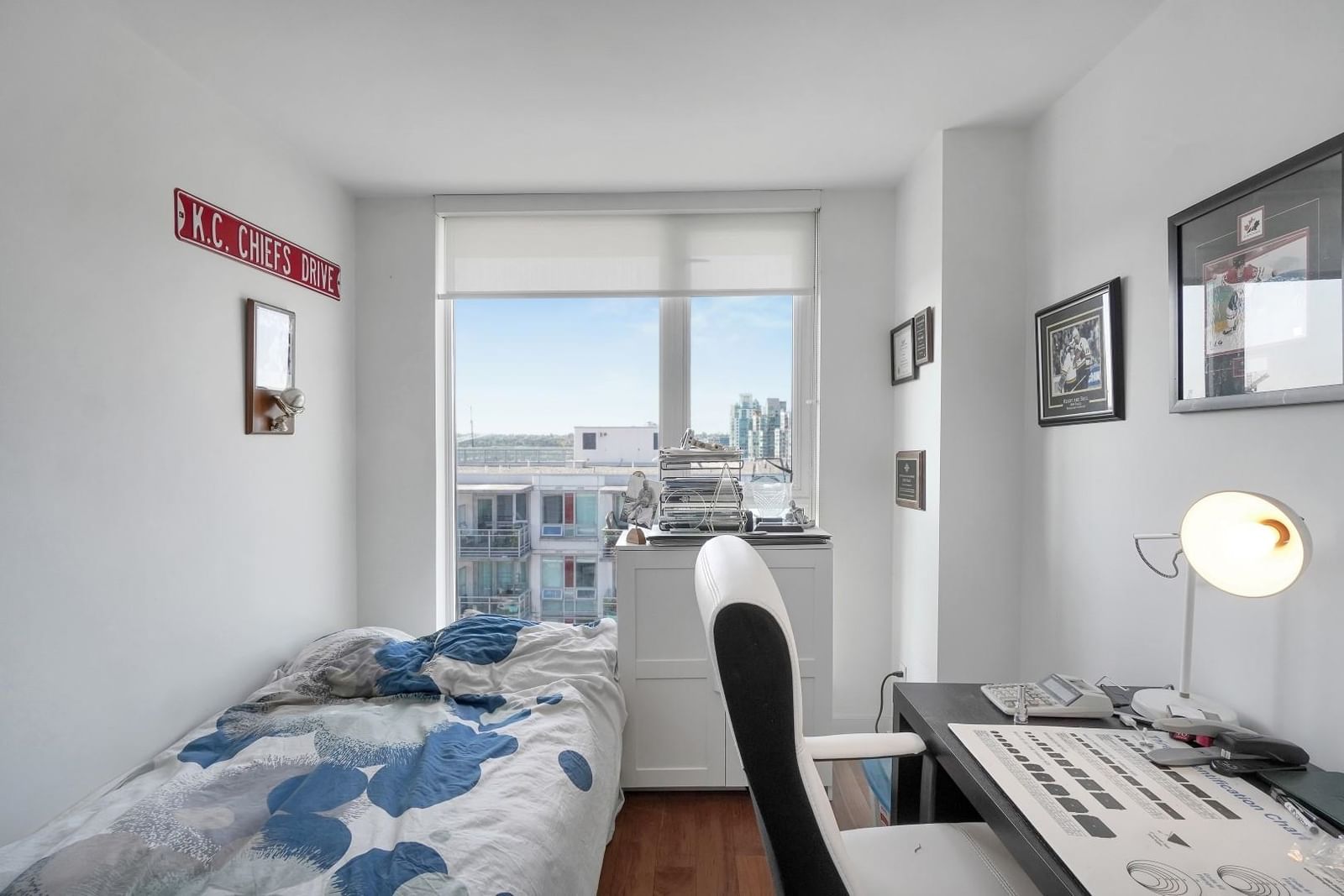Listing Image 19