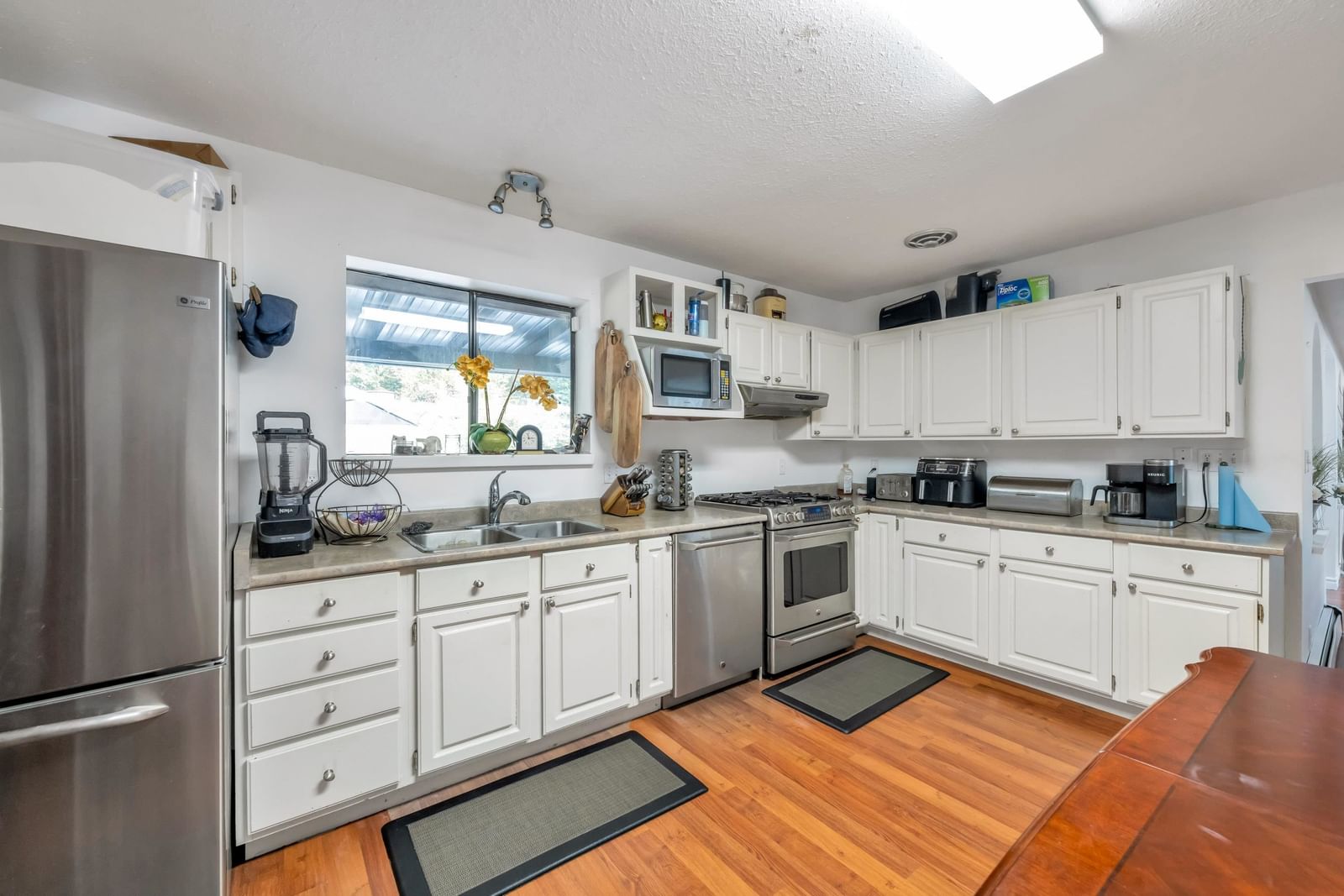 Listing Image 14