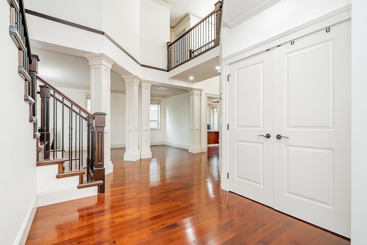 Listing Image 9