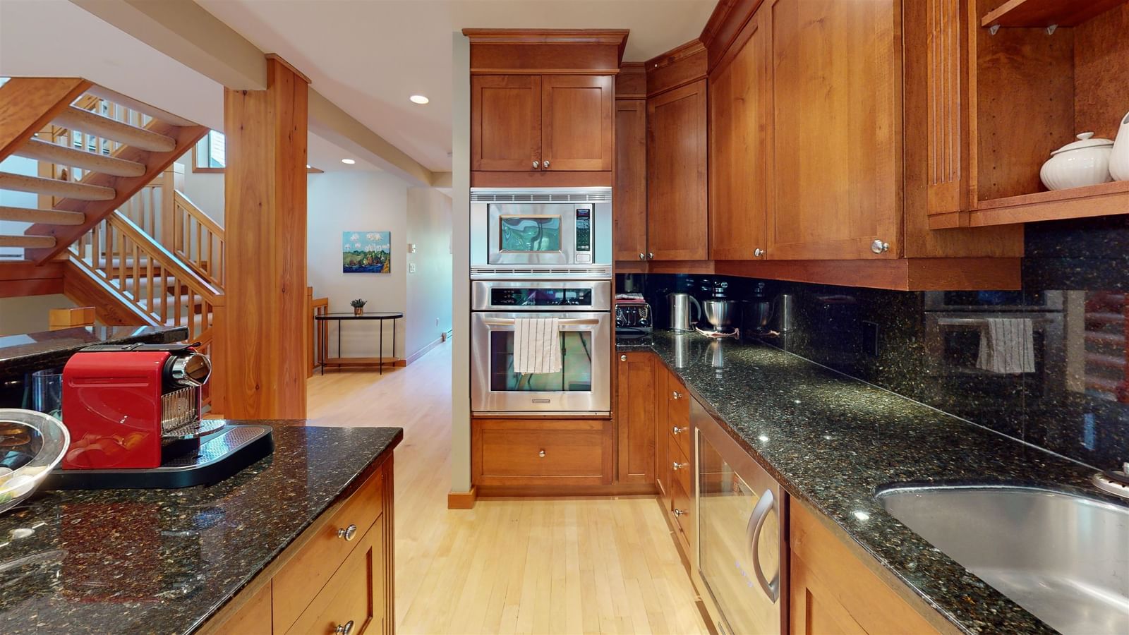 Listing Image 8
