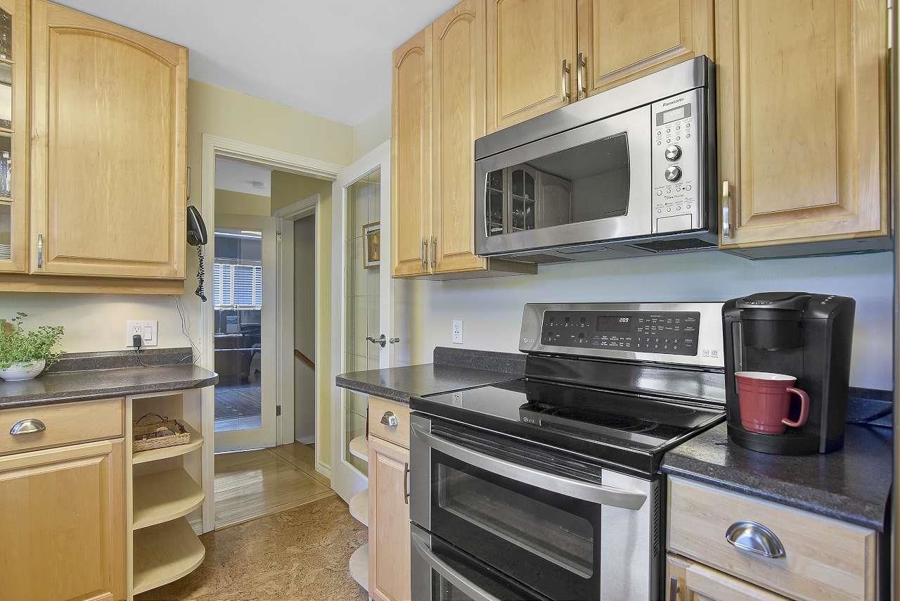 Listing Image 12