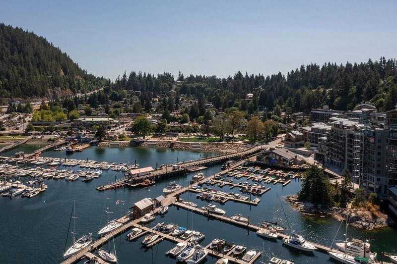 404 - 6699 Nelson Avenue, West Vancouver, V7W 2B2 | Image 2