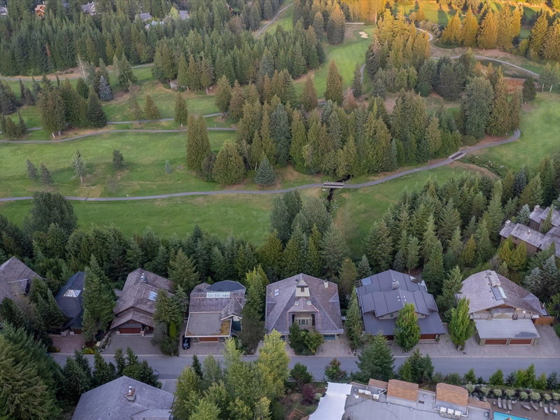 3359 Osprey Place, Whistler, V8E 0B8 | Image 3