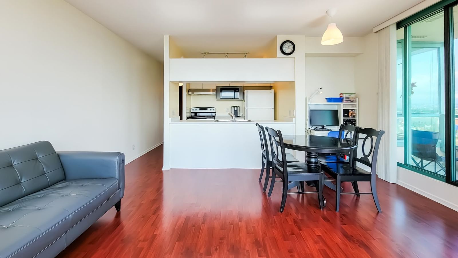 Listing Image 10