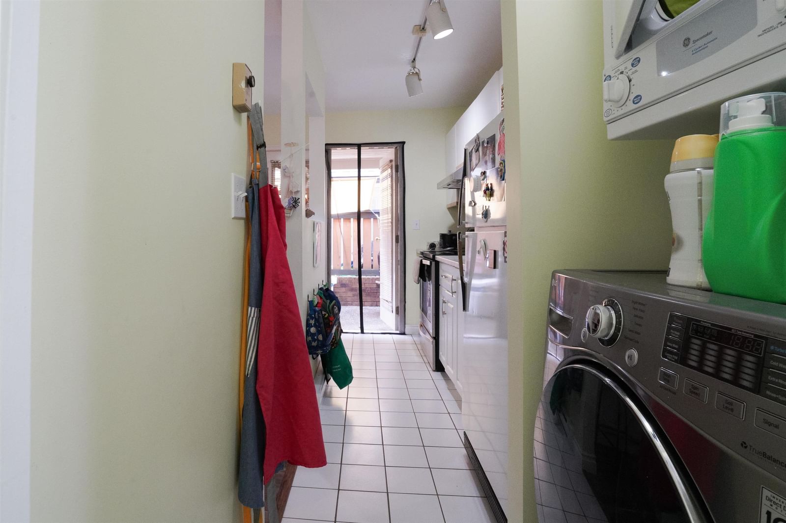 Listing Image 18