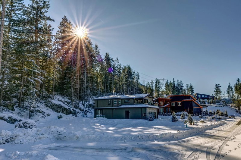 9112 Corduroy Run Court, Whistler, V8E 1M1 | Image 2