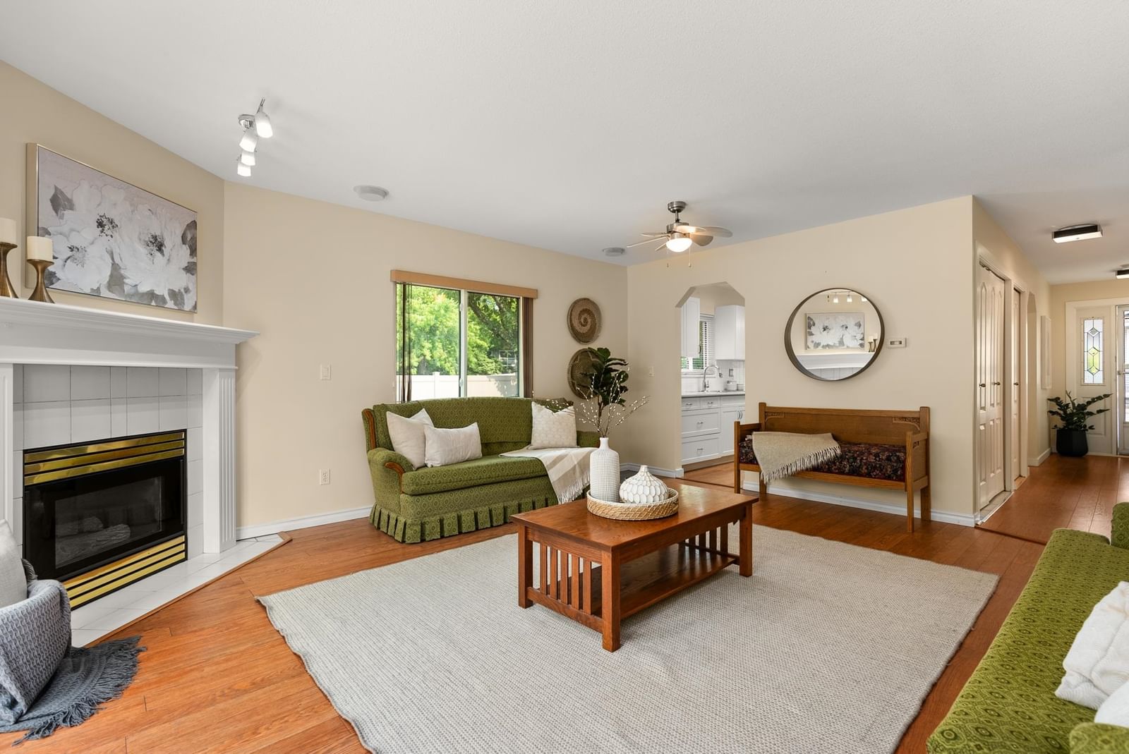 Listing Image 15