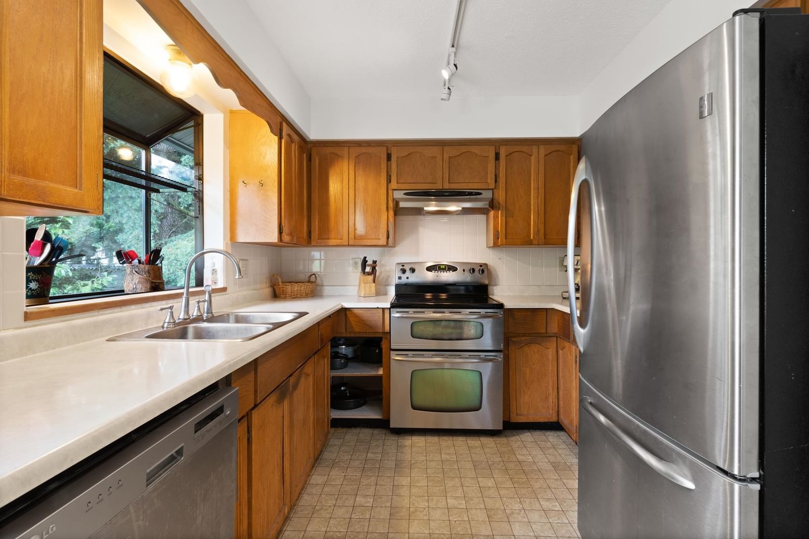 Listing Image 13