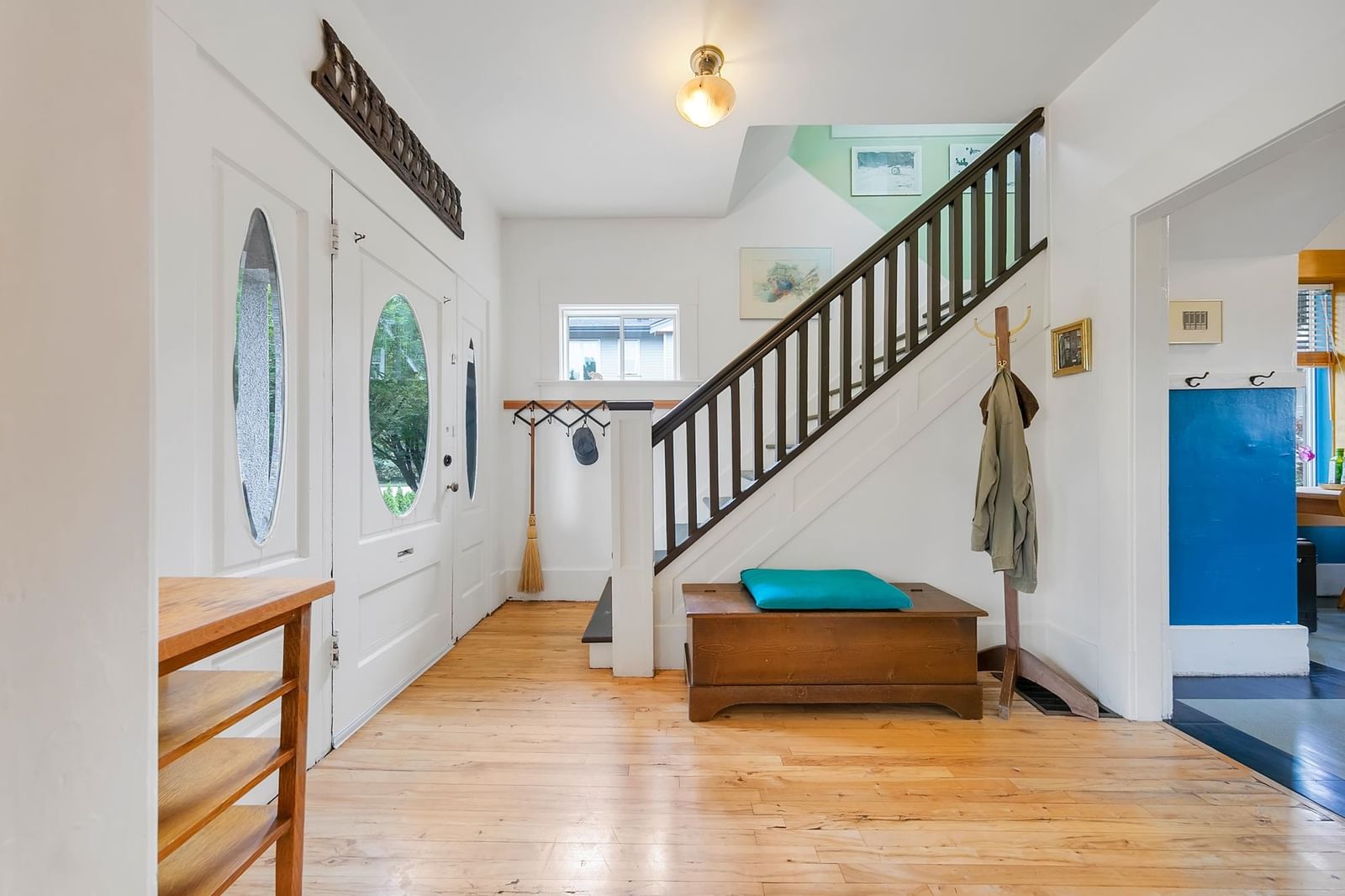 Listing Image 4