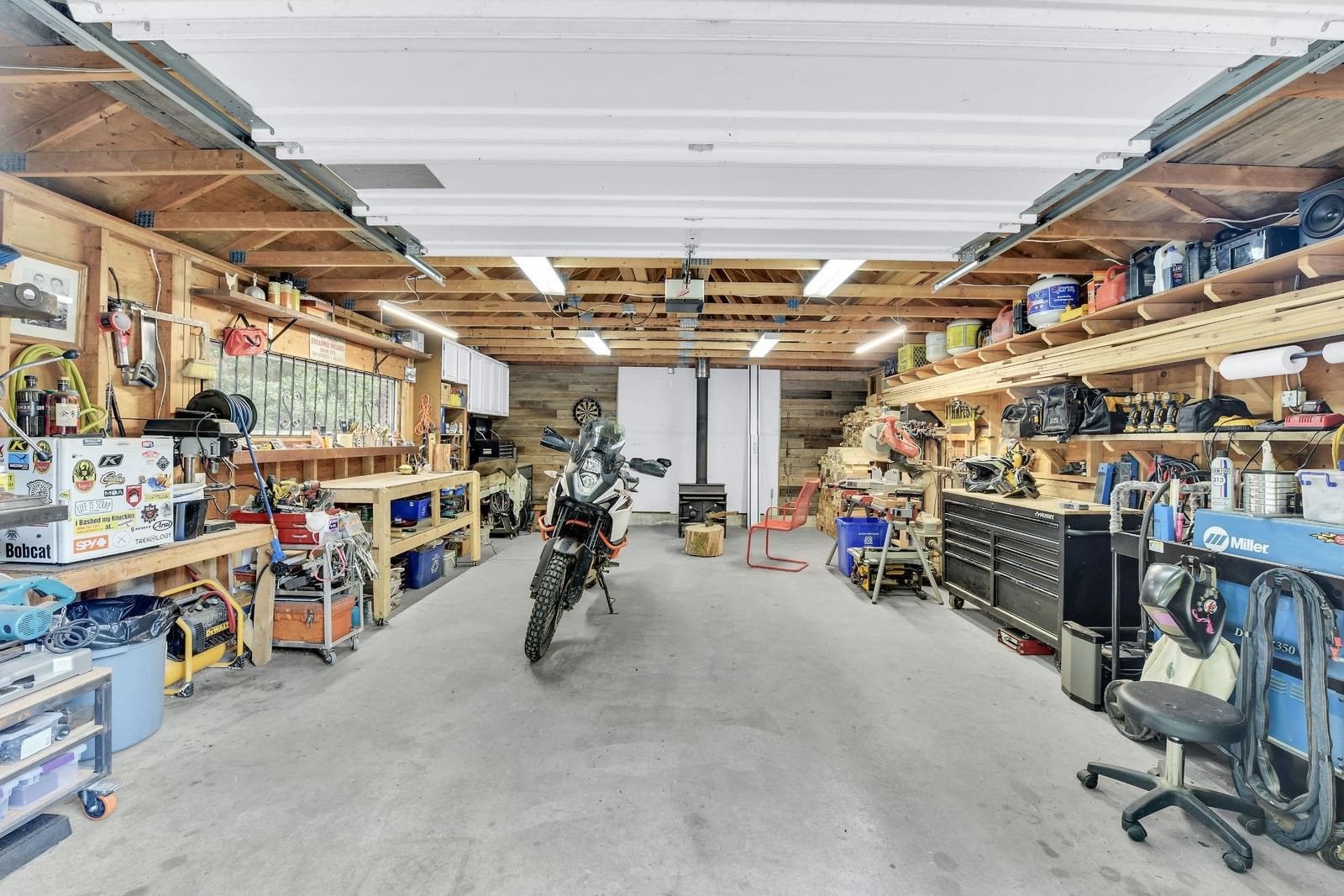 Listing Image 11