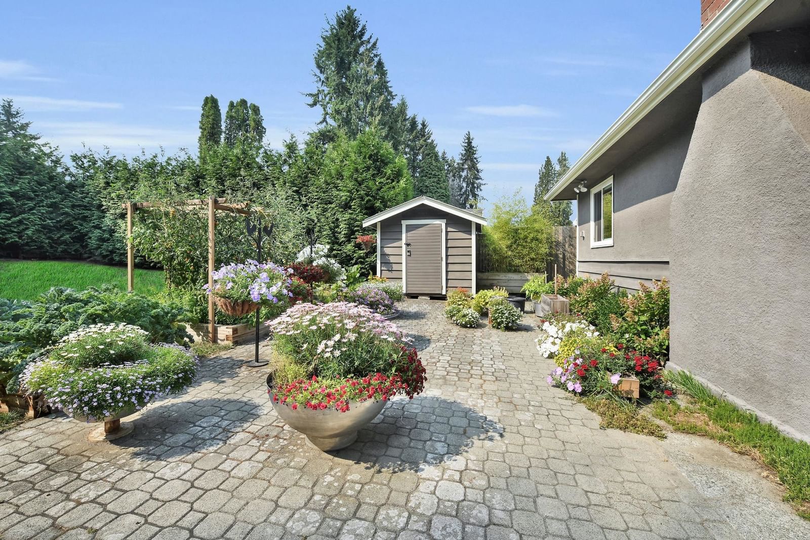 Listing Image 15