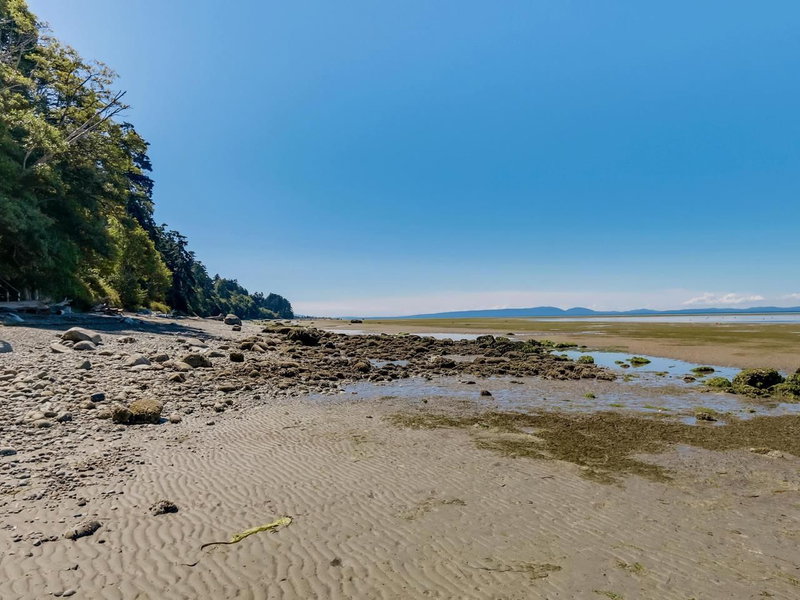 58 Tsawwassen Beach Road, Delta, V4M 4C6 | Image 2