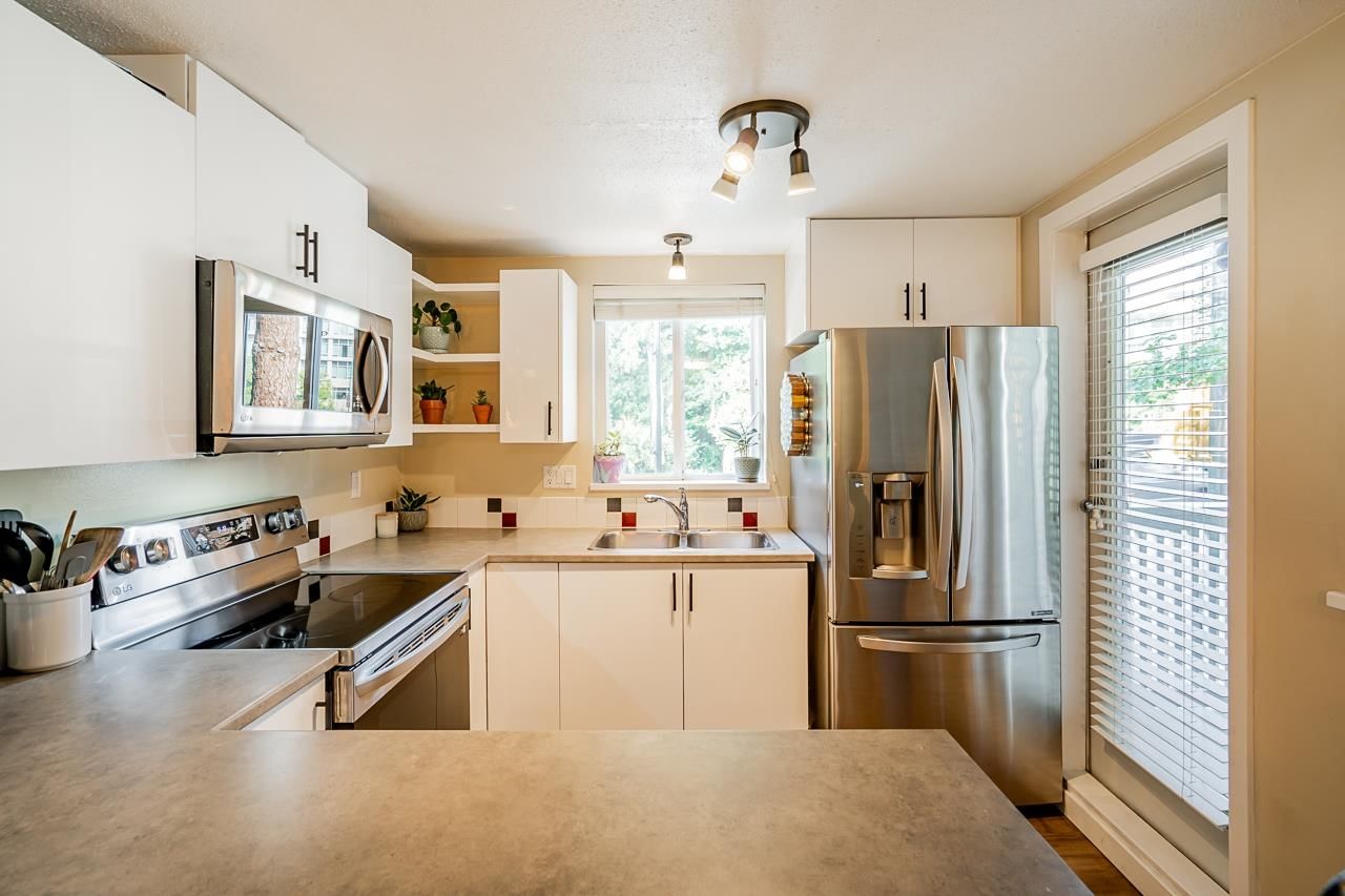 Listing Image 11
