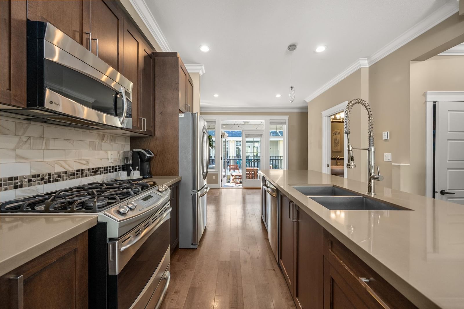 Listing Image 10