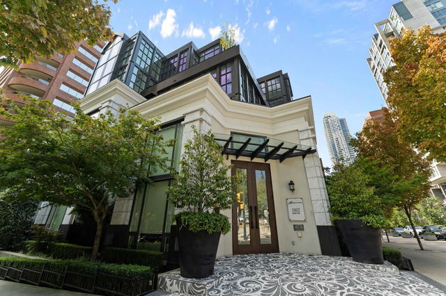 PH3 - 1102 Hornby Street