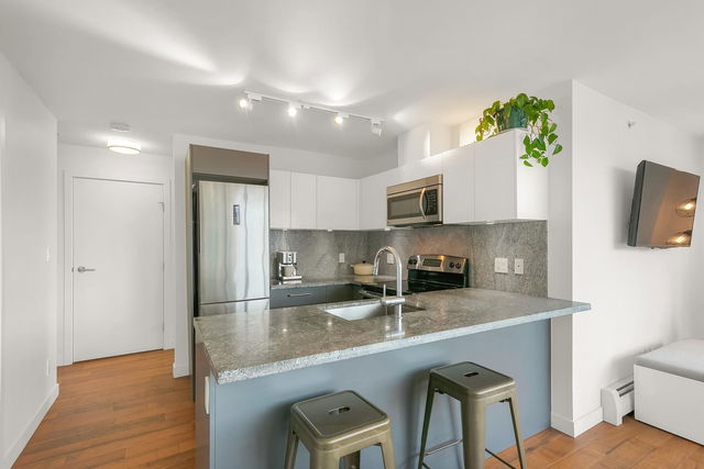 705 - 188 Keefer Street