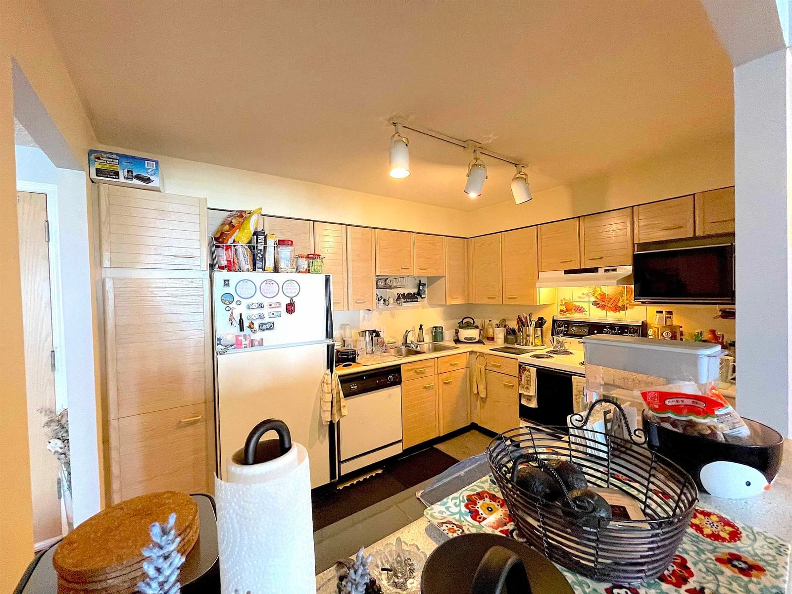 Listing Image 17