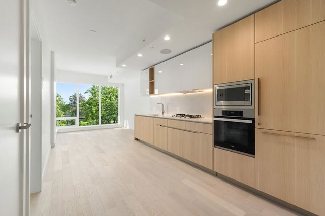 307 - 6833 Pearson Way