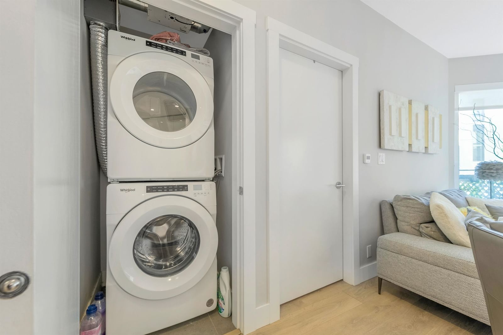 Listing Image 17