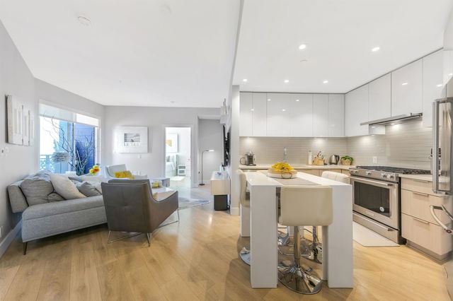 413 - 3588 Sawmill Crescent