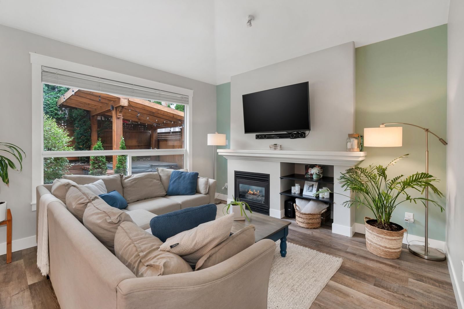 Listing Image 10