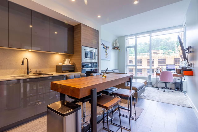 420 - 3438 Sawmill Crescent
