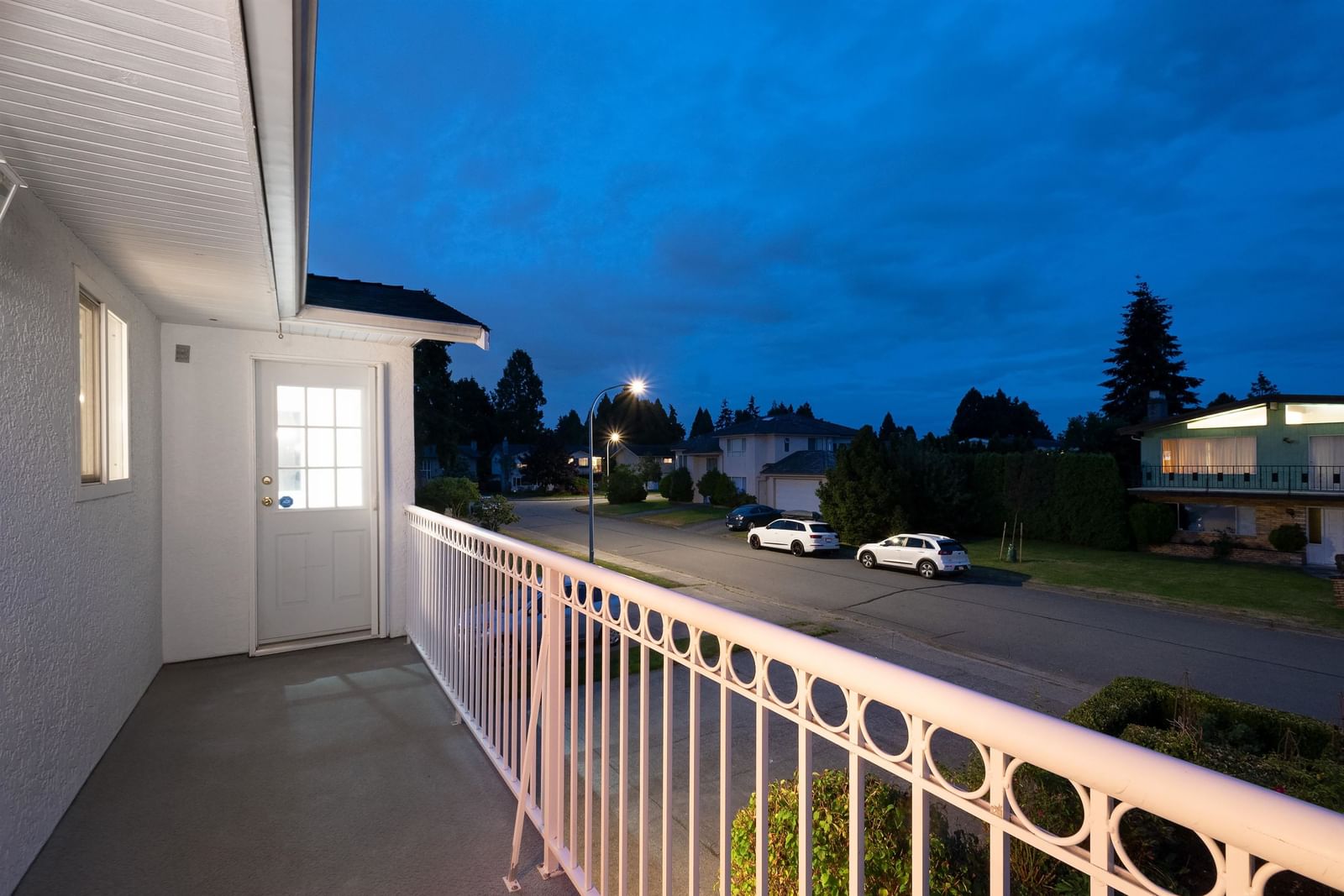 Listing Image 13