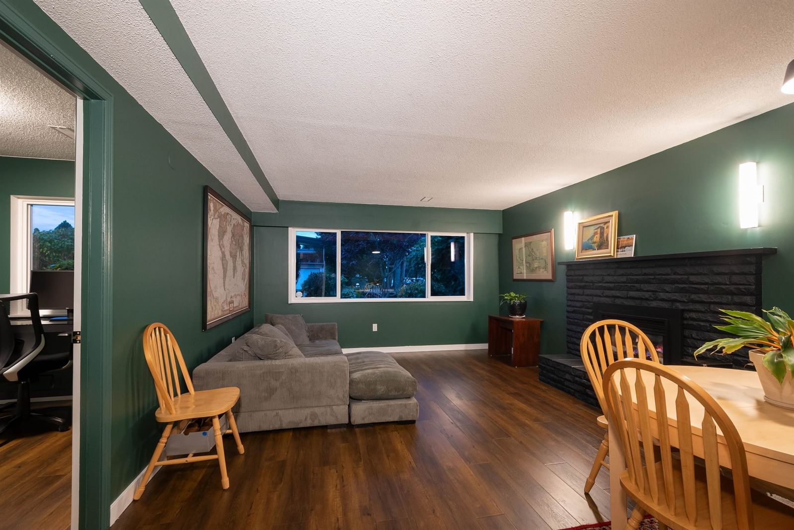 Listing Image 20