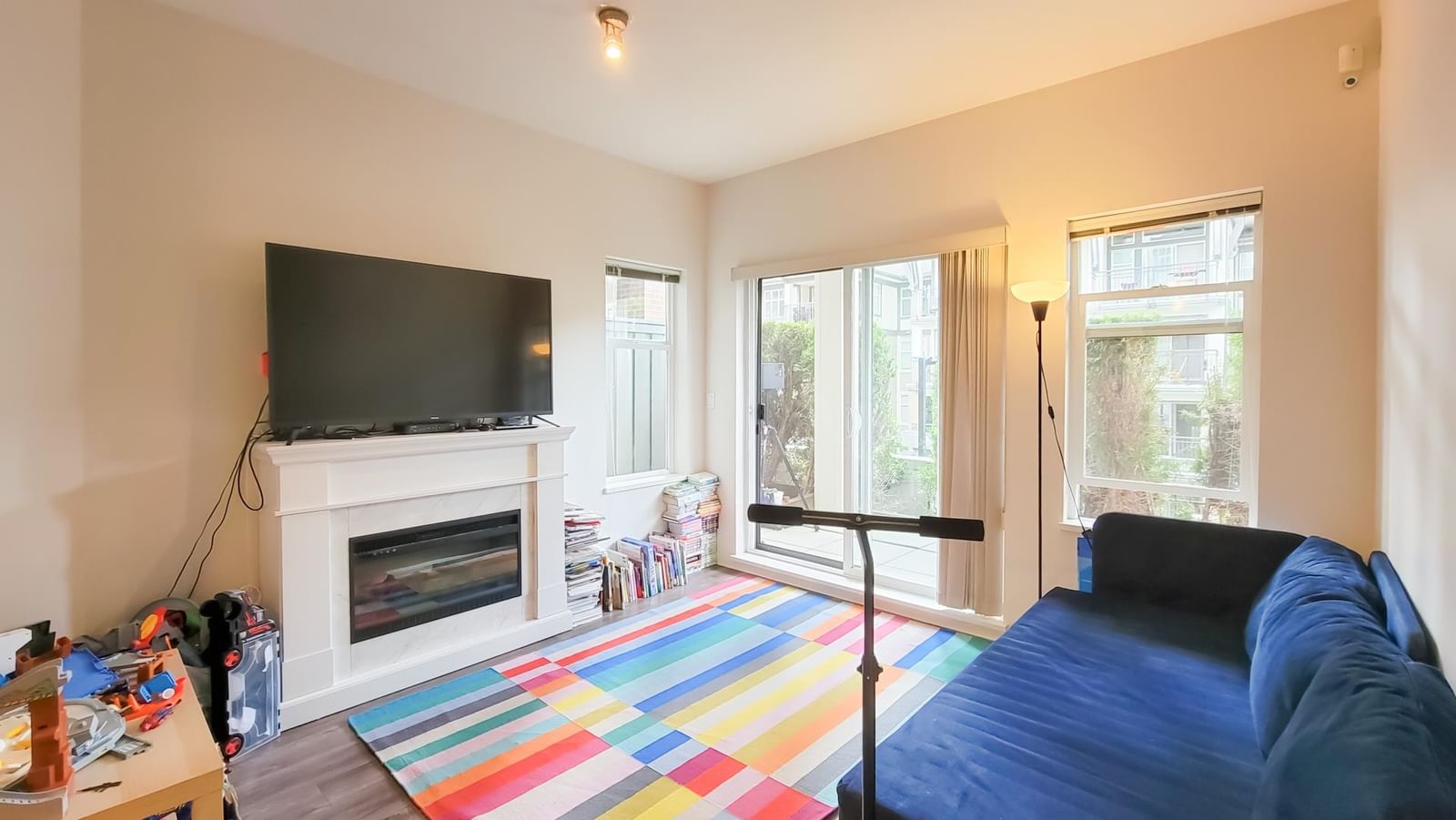 Listing Image 12