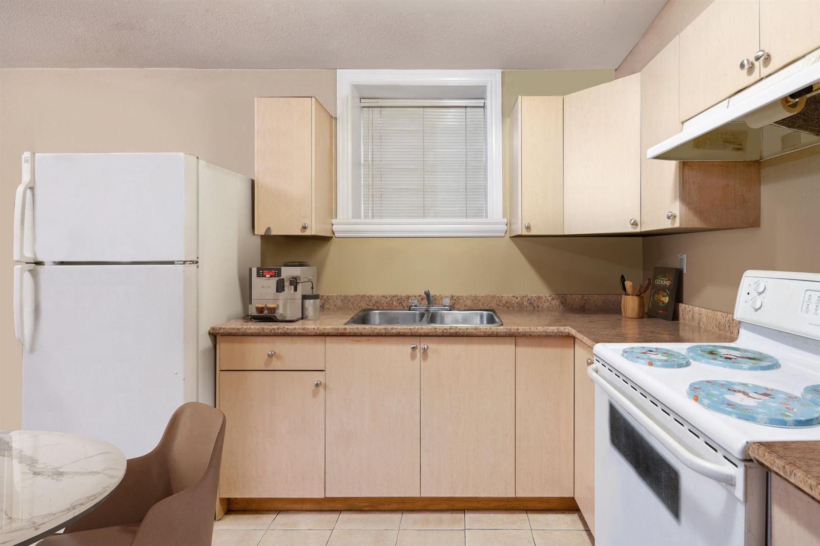 Listing Image 20