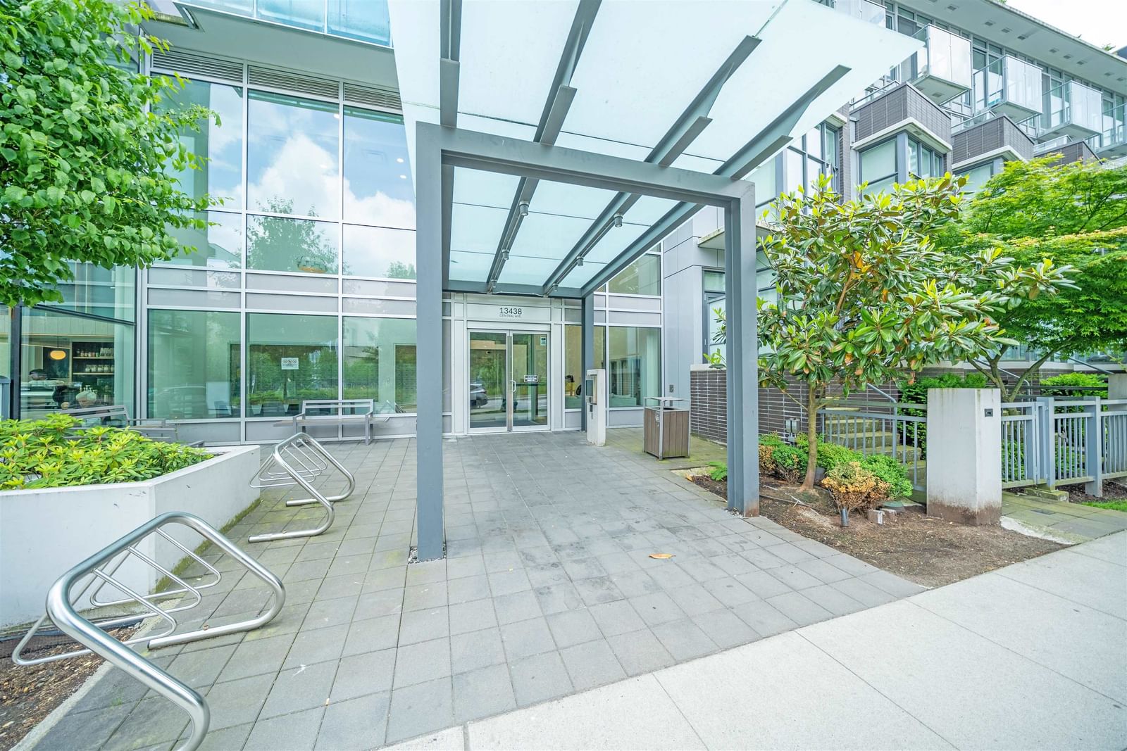 Listing Image 15