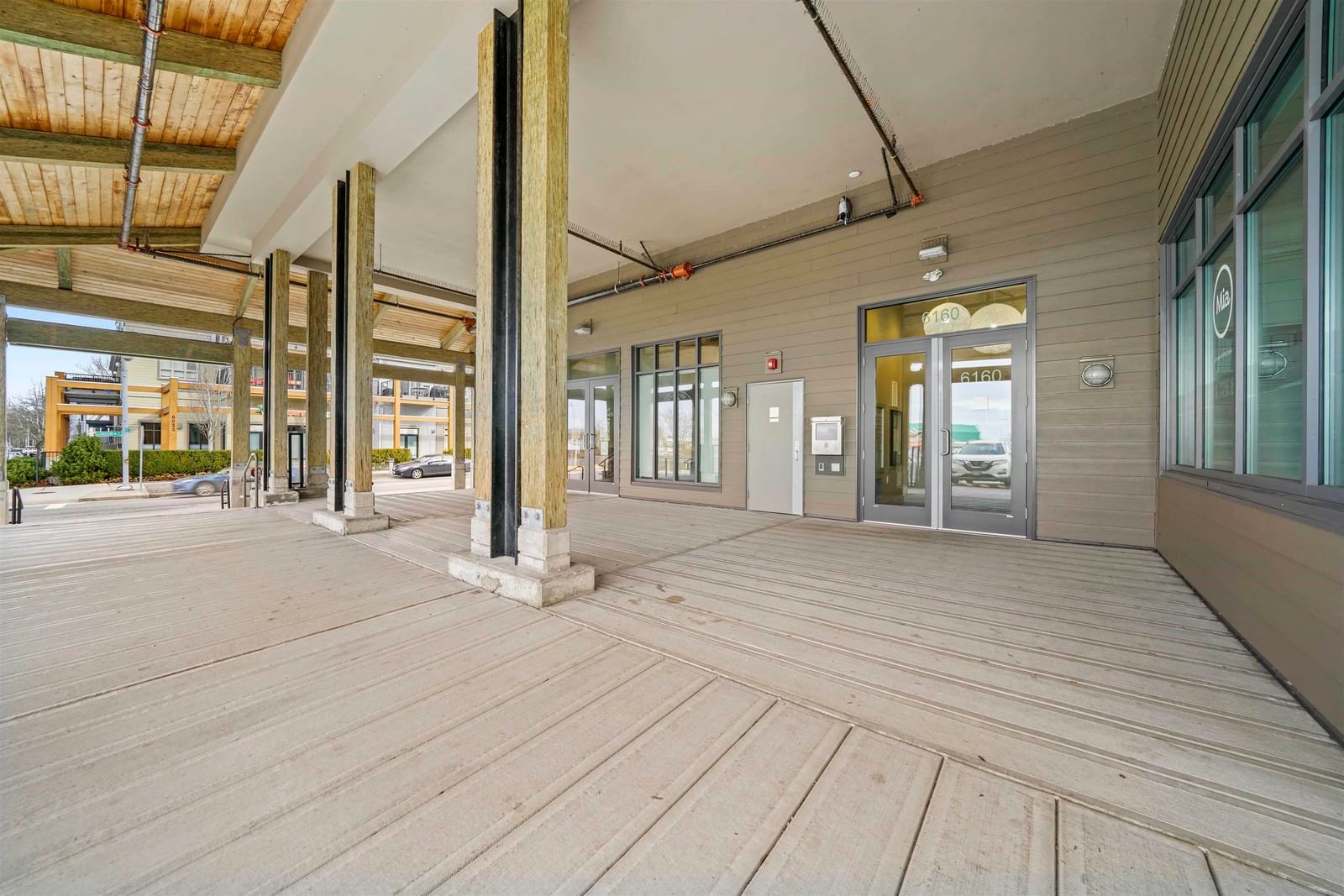 Listing Image 18