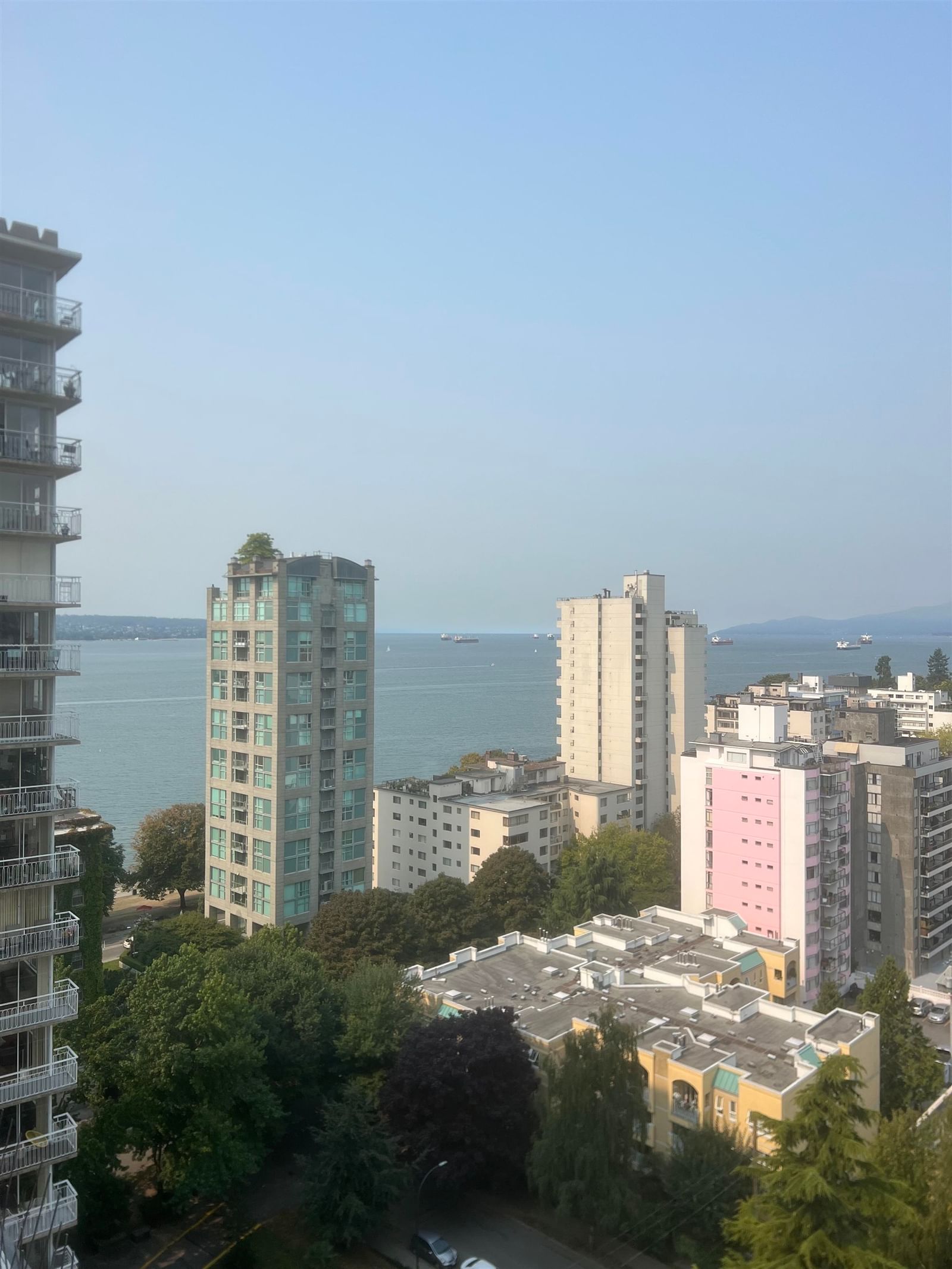 Listing Image 11