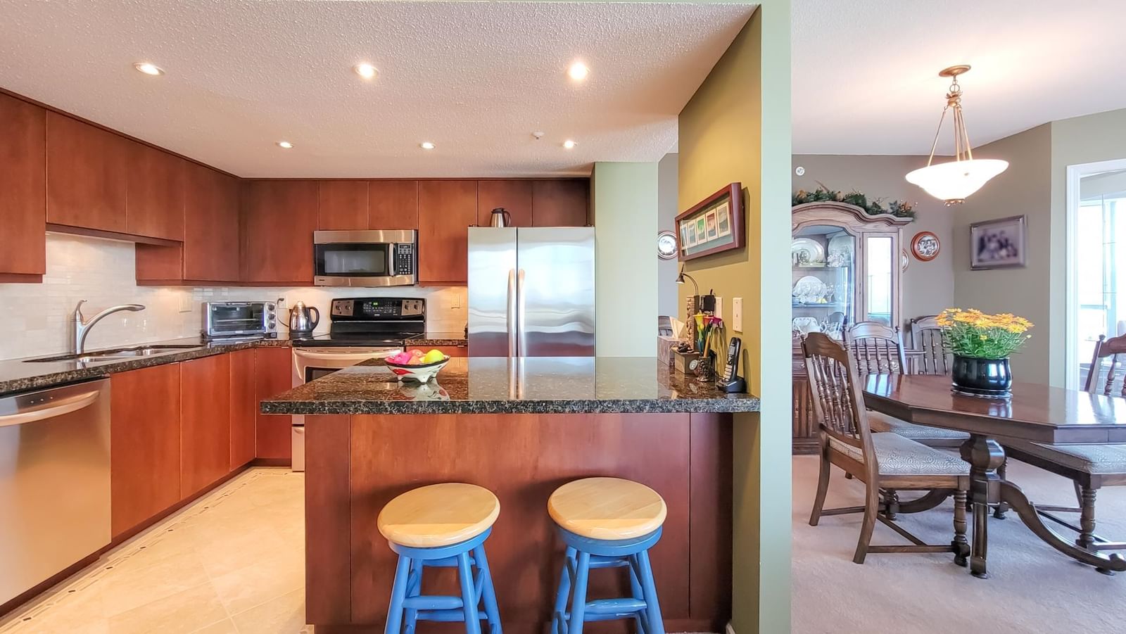 Listing Image 13