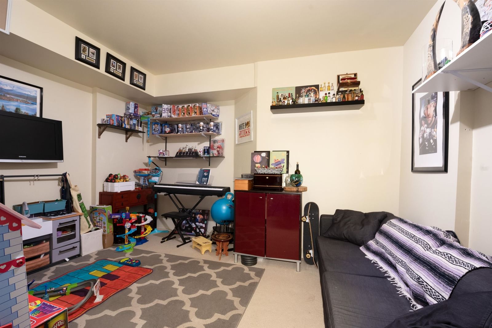 Listing Image 33