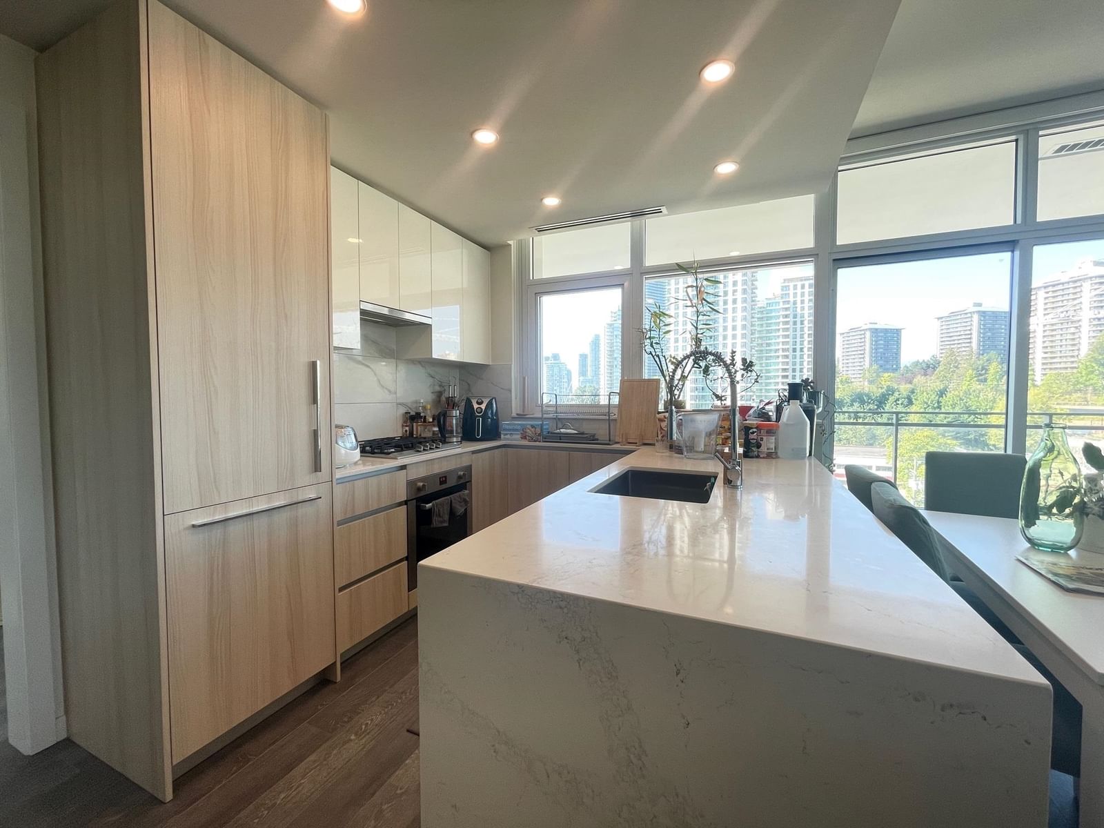 Listing Image 15
