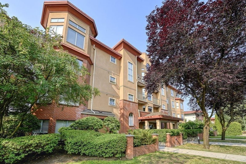 303 - 111 5th Street, North Vancouver, V7M 1J6 | Image 2