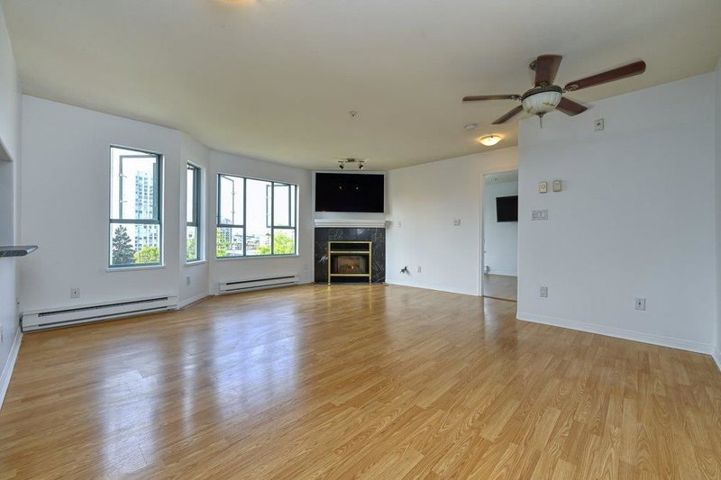 303 - 111 5th Street, North Vancouver, V7M 1J6 | Image 3