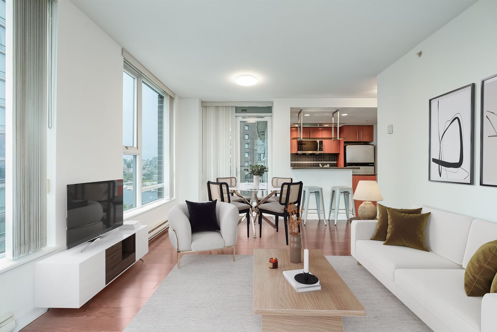 Listing Image 3