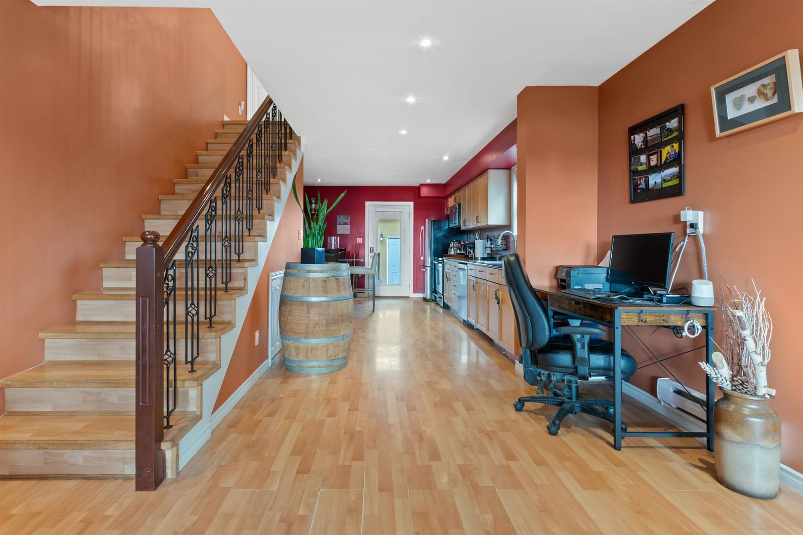 Listing Image 10