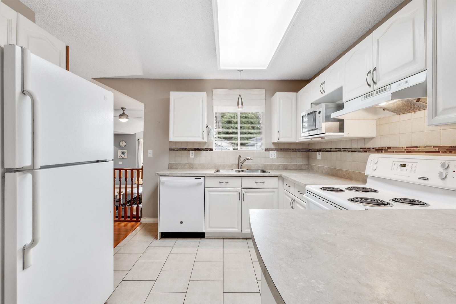 Listing Image 21