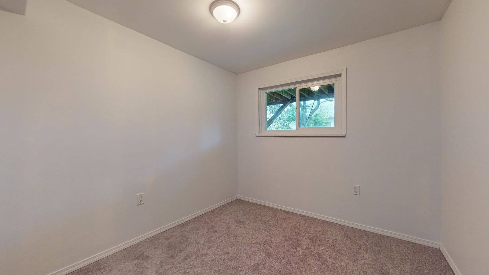 Listing Image 28