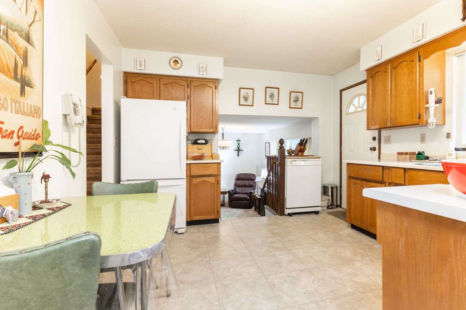 Listing Image 9