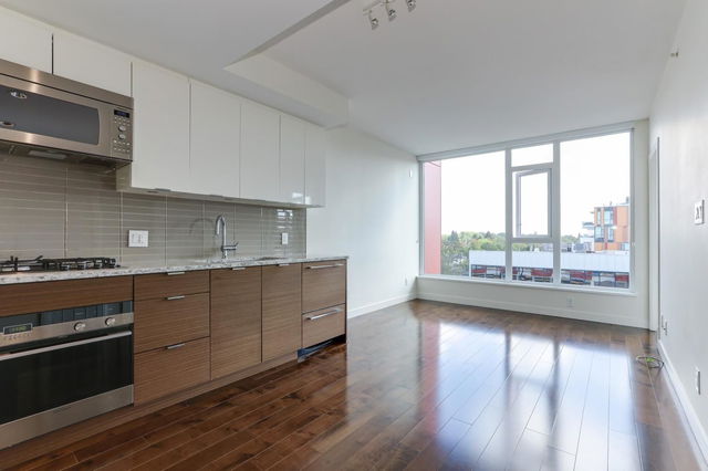 501 - 4083 Cambie Street